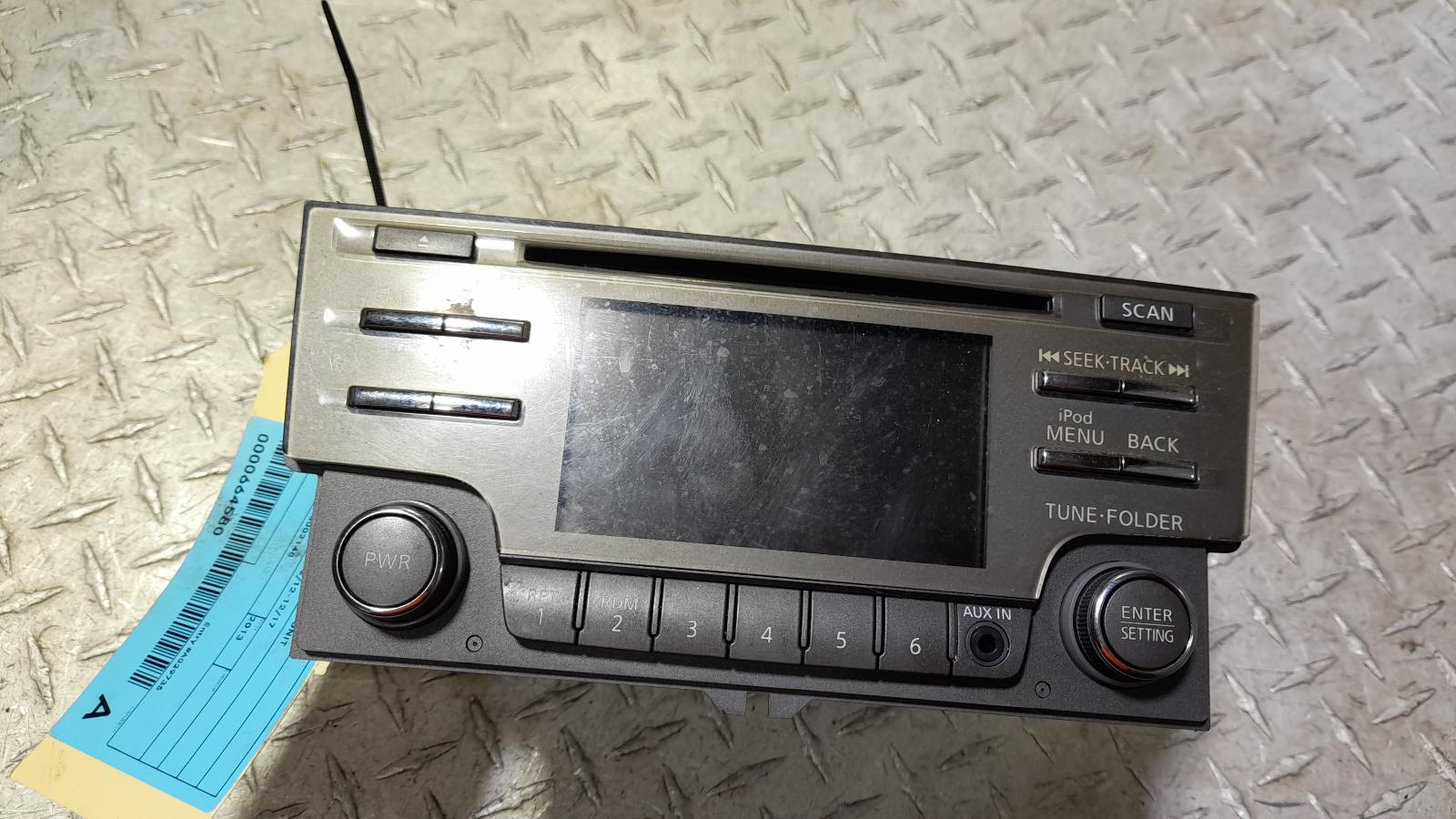 View Auto part Radio/Cd/Dvd/Sat/Tv Nissan Pulsar 2013