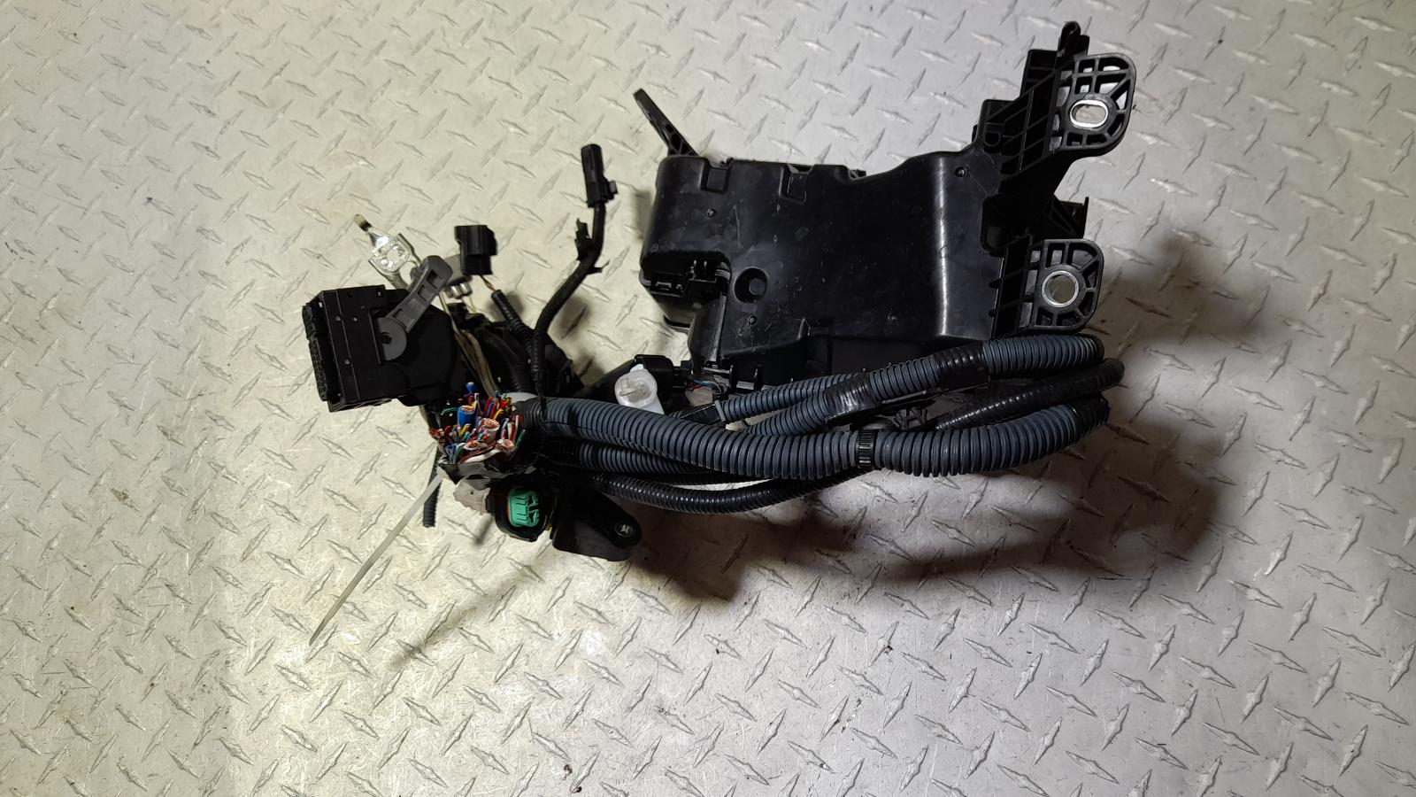 View Auto part Fuse Box Toyota Rav4 2013