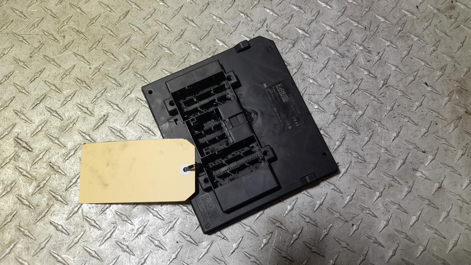 View Auto part Ecu Volkswagen Golf 2014