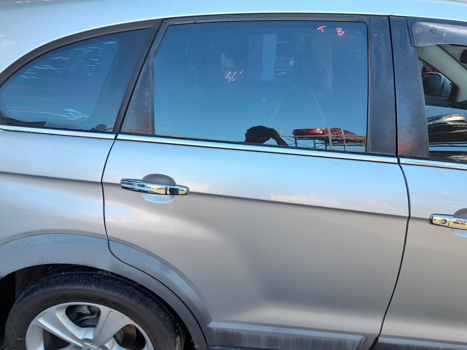 View Auto part Right Rear Door Sliding Holden Captiva 2012