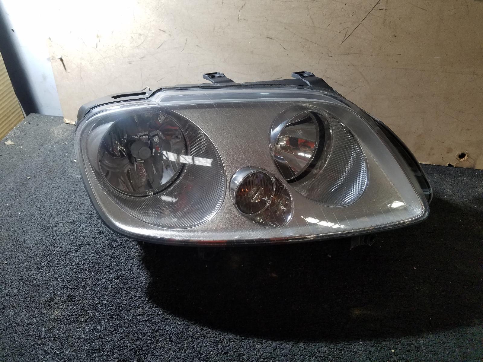 View Auto part Right Headlamp Volkswagen Caddy 2010