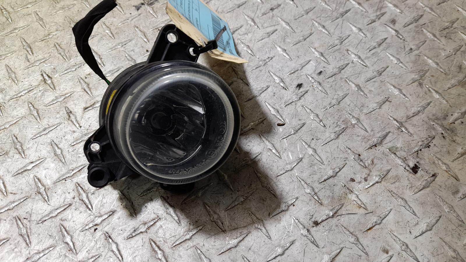 View Auto part Left Indicator/Fog/Side Mercedes C Class 2011