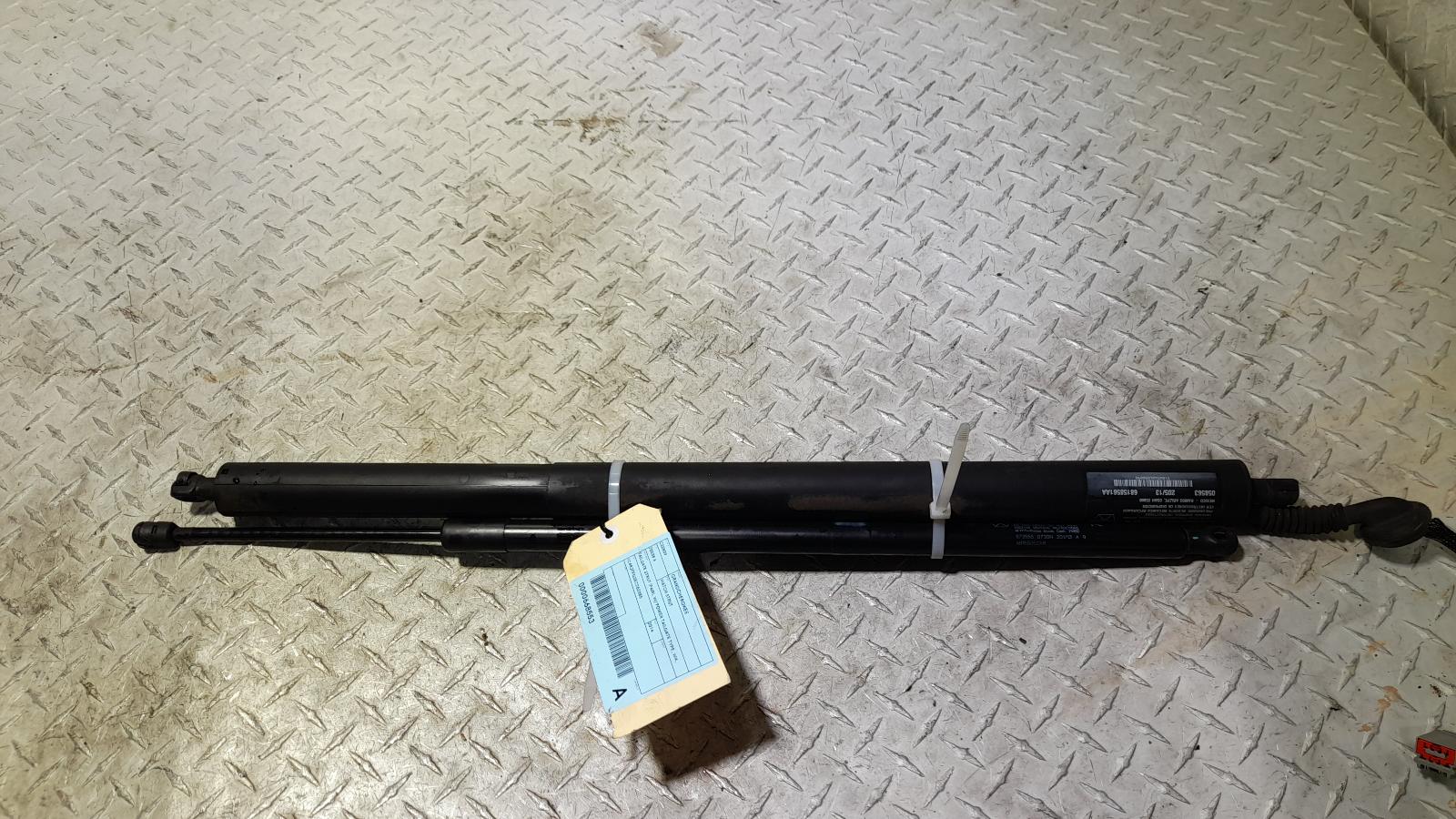 View Auto part Hatch Strut Jeep Grandcherokee 2014