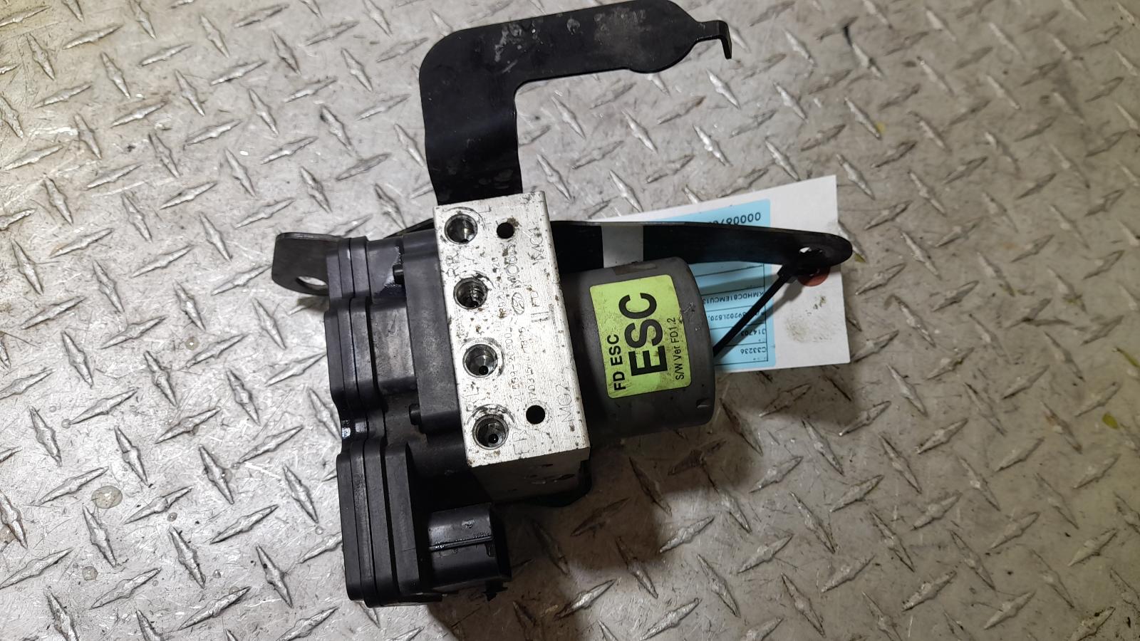 View Auto part Abs Pump/Modulator Hyundai I30 2011