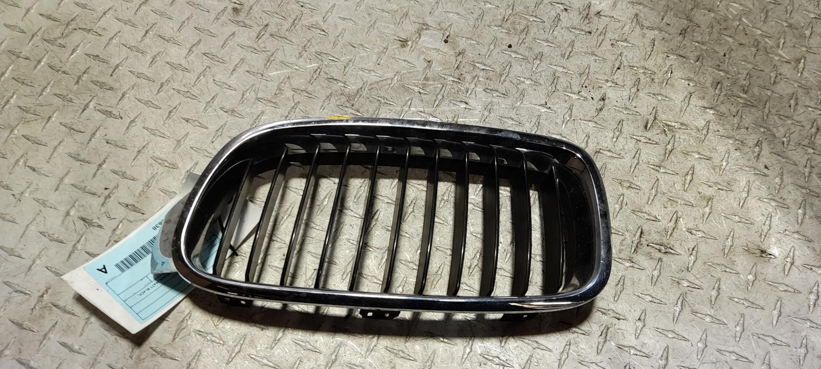 View Auto part Grille Bmw 3 Series 2012