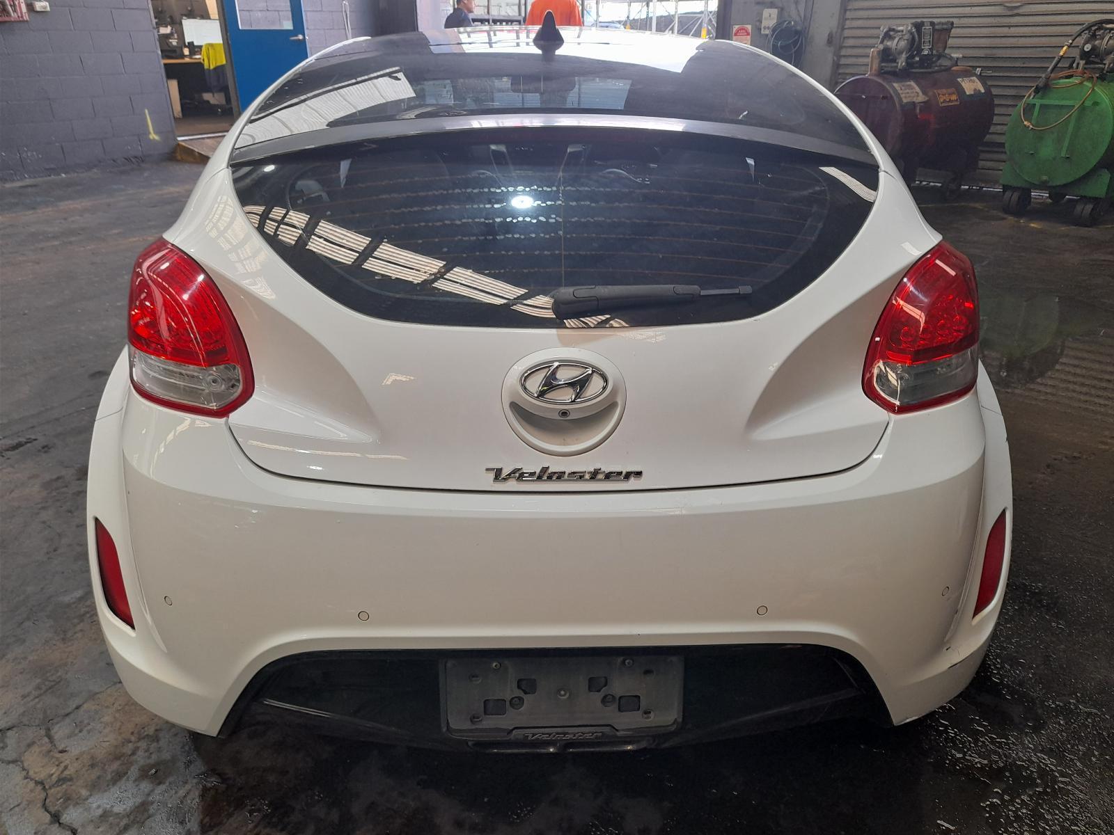 View Auto part Bootlid/Tailgate Hyundai Veloster 2014