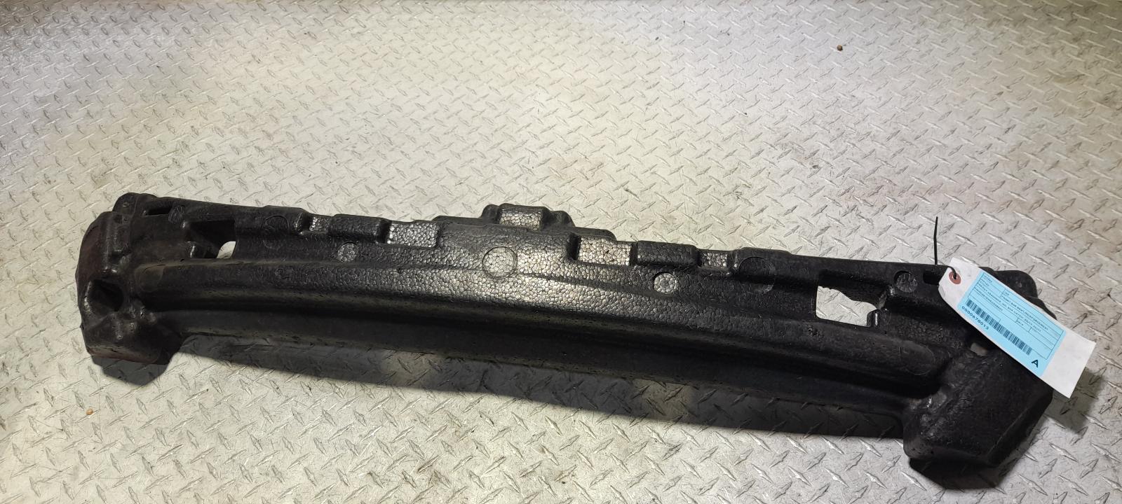 View Auto part F/Bar Reinforc/Brack Hyundai I30 2014