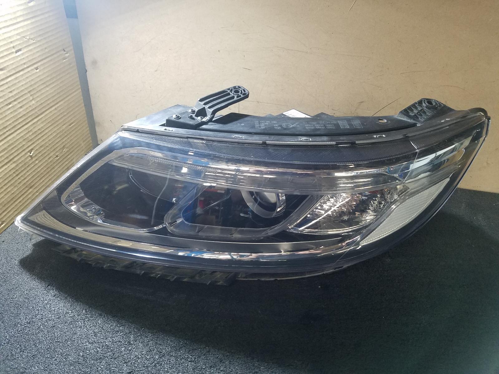 View Auto part Left Headlamp Kia Sorento 2012