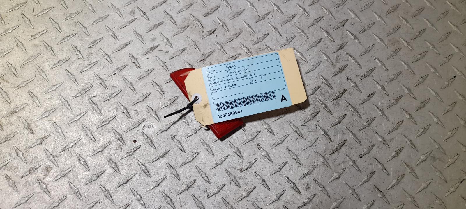 View Auto part Right Taillight Mercedes Viano 2014