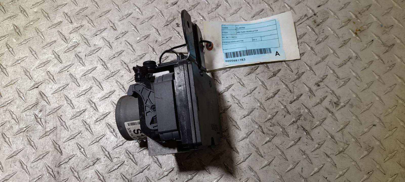 View Auto part Abs Pump/Modulator Hyundai Elantra 2012