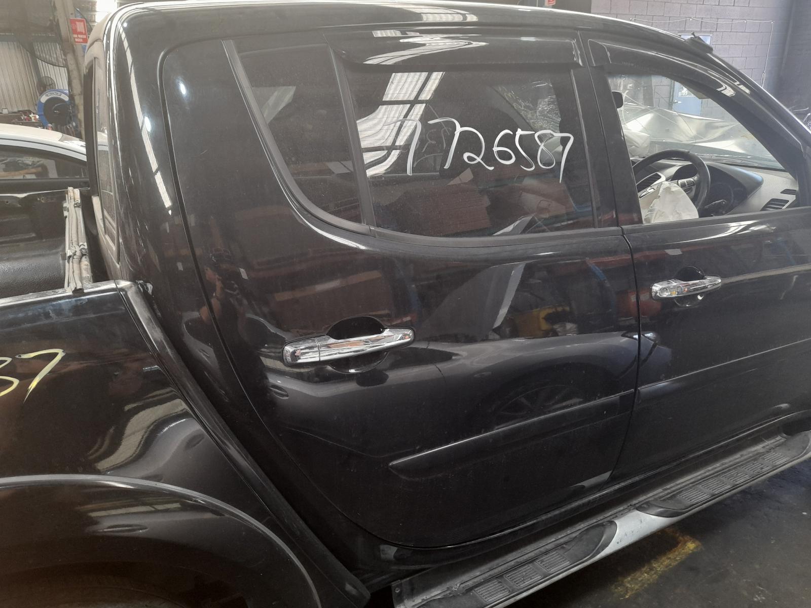 View Auto part Right Rear Door Sliding Mitsubishi Triton 2011