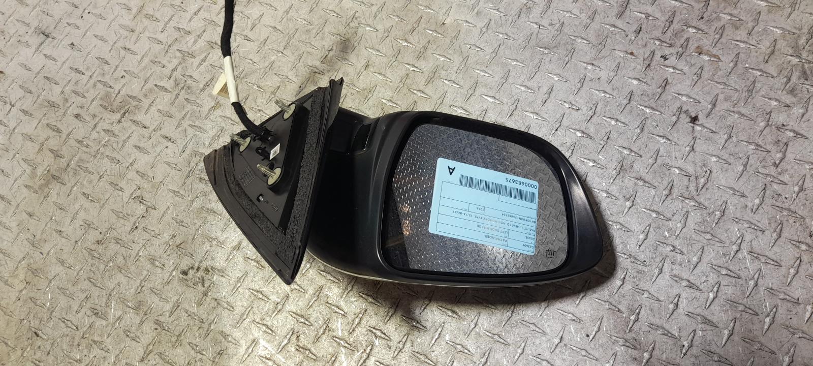 View Auto part Left Door Mirror Nissan Pathfinder 2018