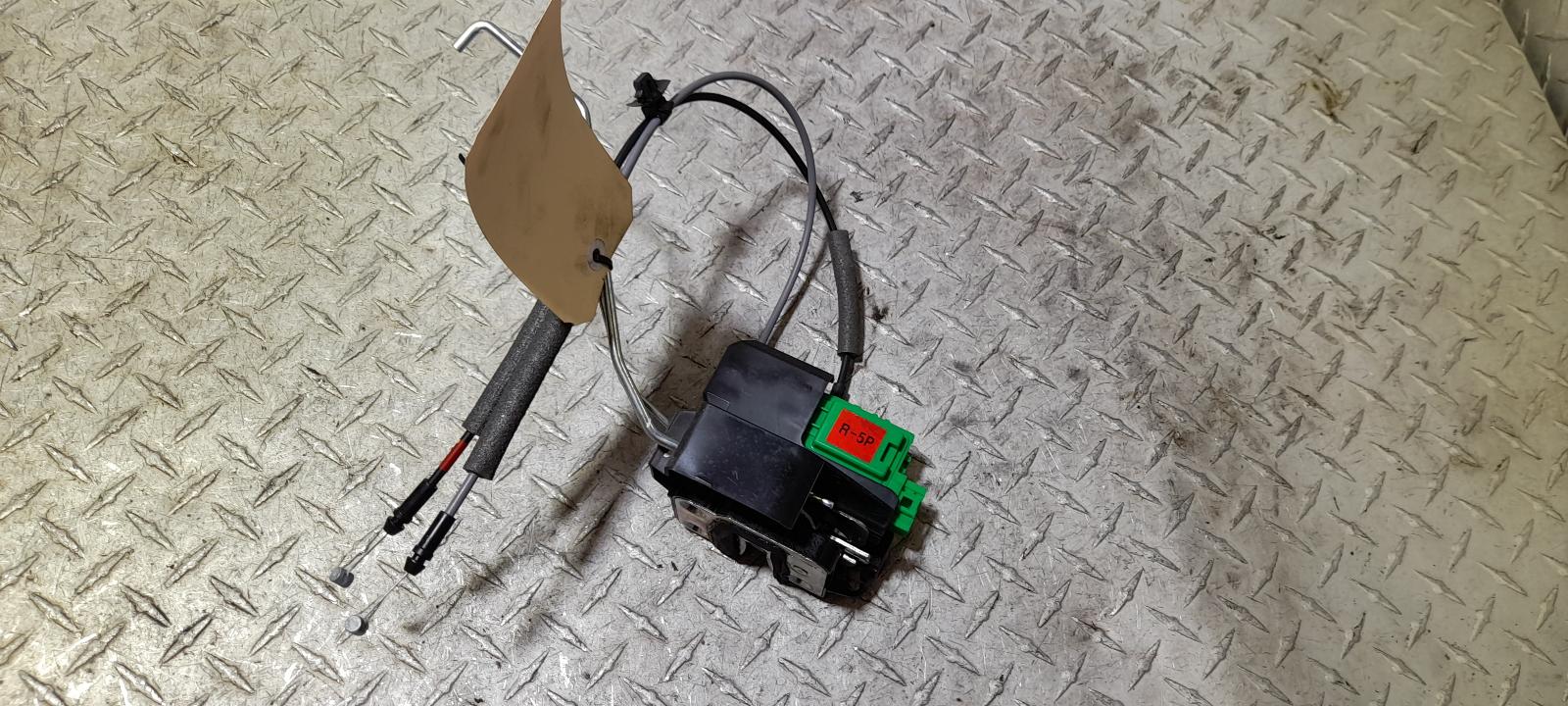 View Auto part Door/Boot/Gate Lock Hyundai Accent 2017