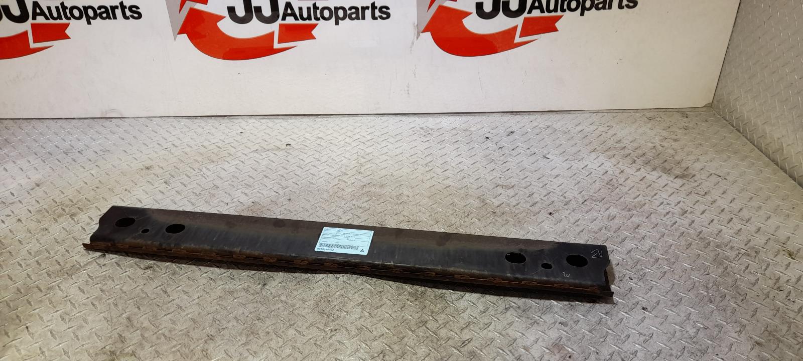 View Auto part F/Bar Reinforc/Brack Toyota Hilux 2013