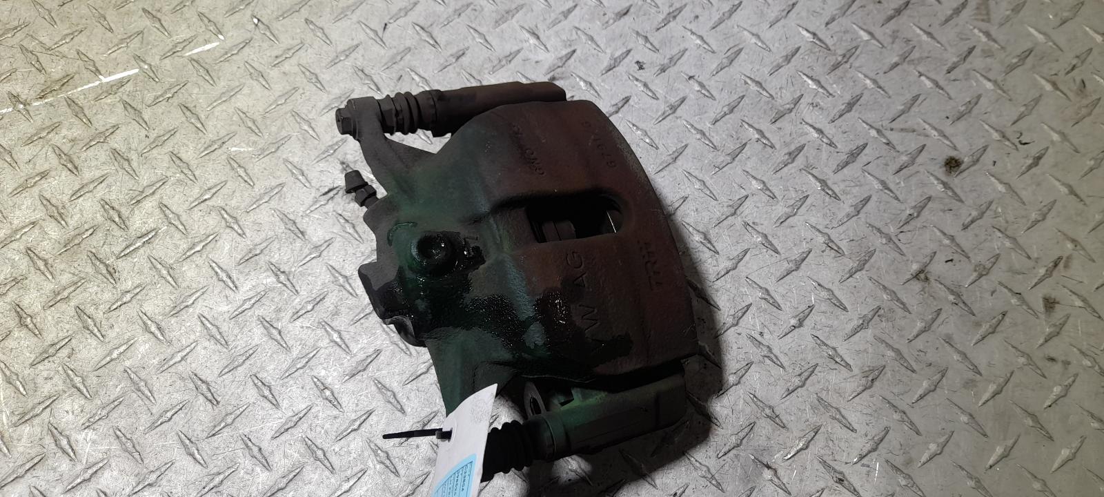 View Auto part Caliper Volkswagen Caddy 2017