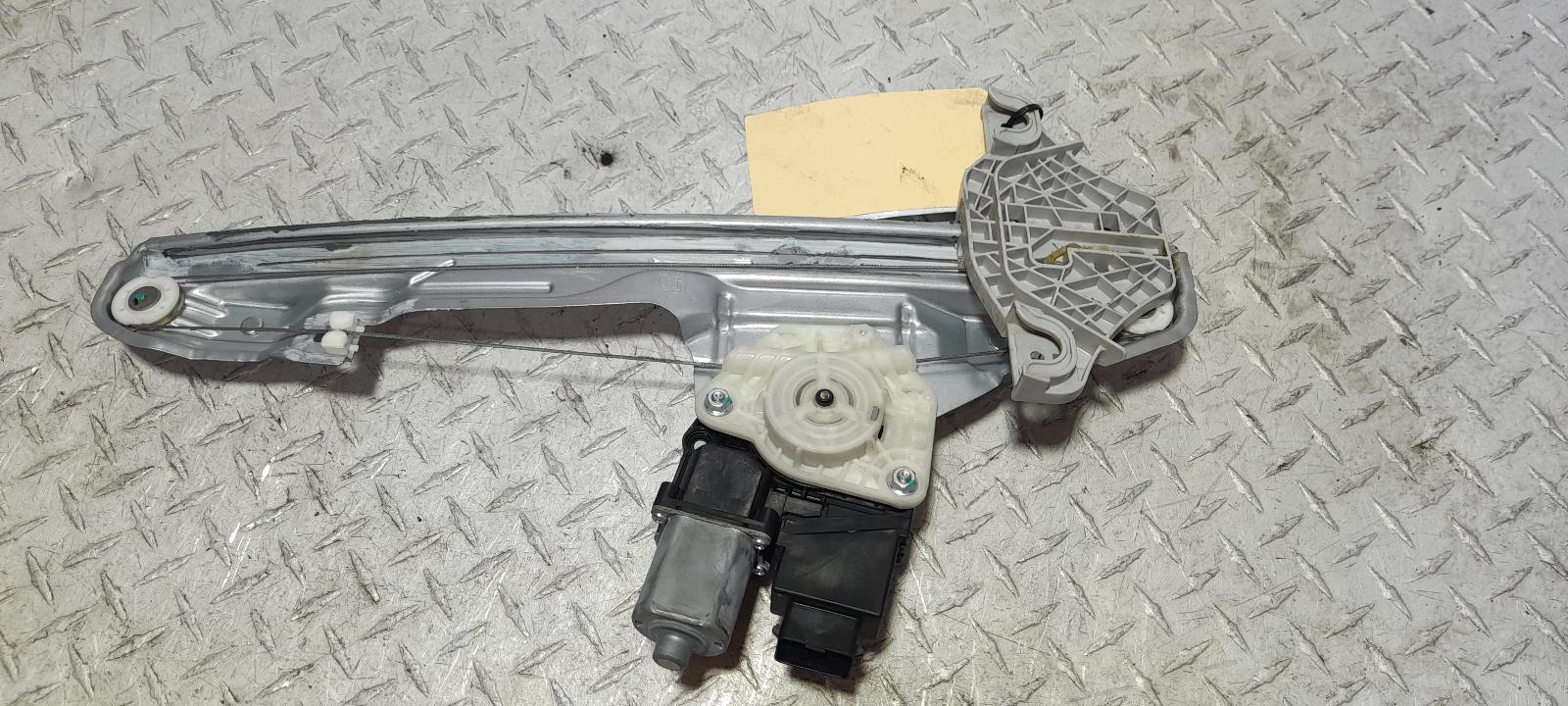 View Auto part Right Front Window Reg/Motor Hyundai Kona 2019