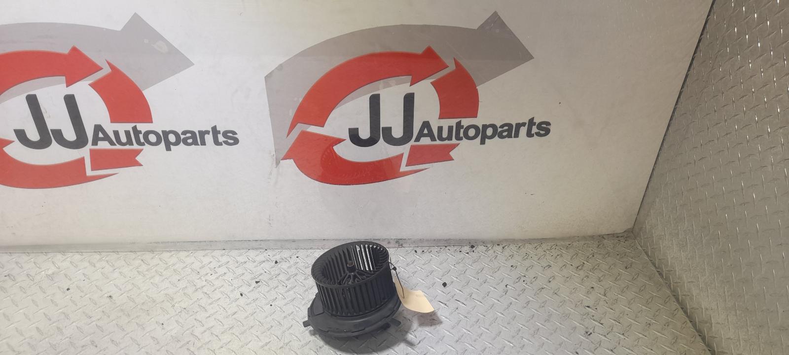 View Auto part Heater Fan Motor Volkswagen Golf 2011