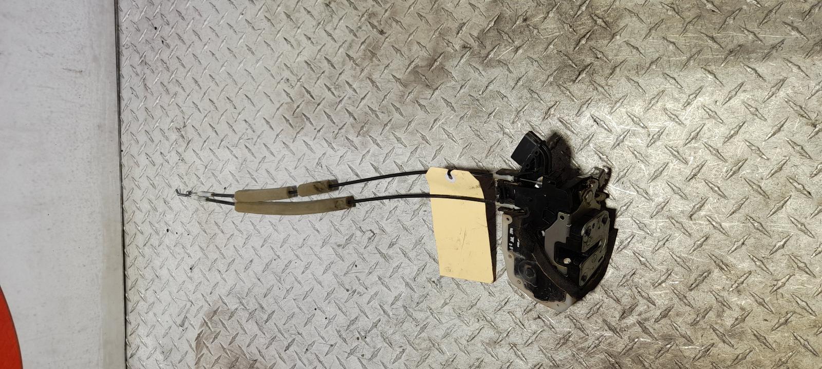 2016 Nissan Navara Door/Boot/Gate Lock View Auto part Door/Boot/Gate Lock Nissan Navara 2016
