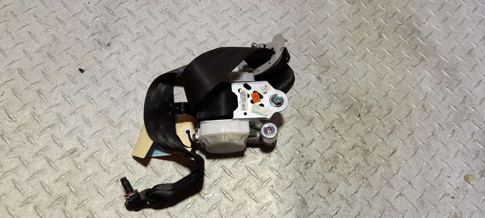 View Auto part Seatbelt/Stalk Hyundai I20 2013