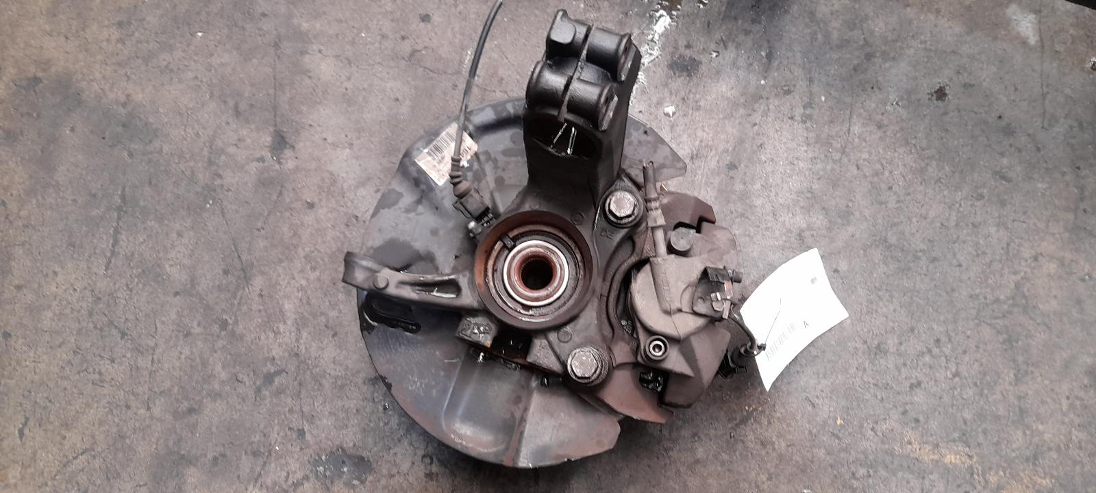 View Auto part Left Front Hub Assembly Volkswagen Transporter 2010