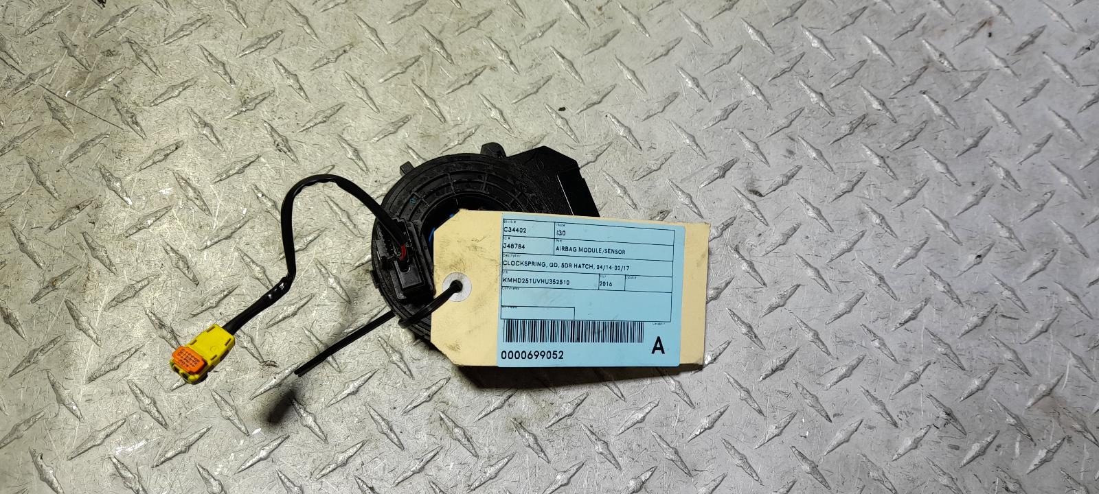 View Auto part Airbag Module/Sensor Hyundai I30 2016