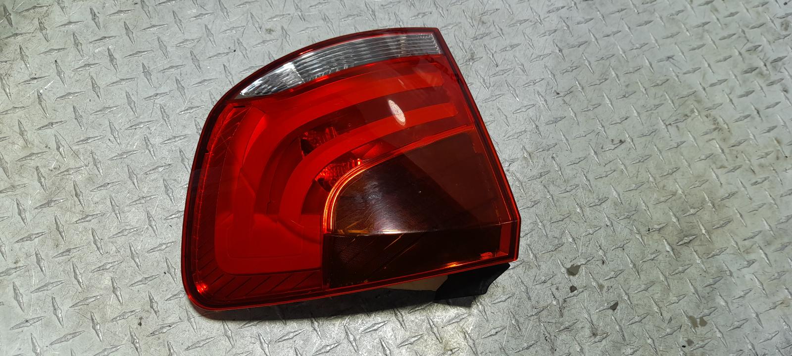 View Auto part Right Taillight Bmw X1 2010