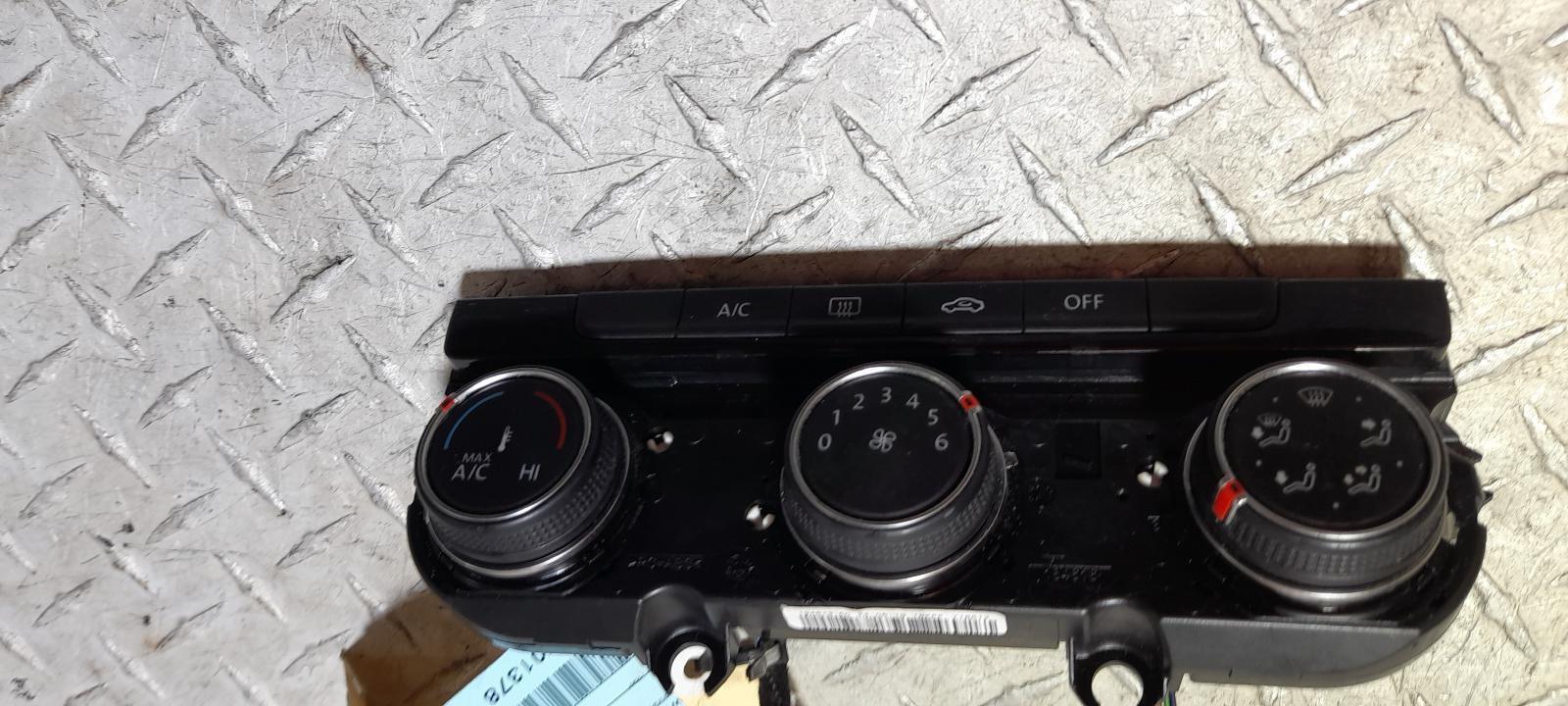 View Auto part Heater/Ac Controls Volkswagen Golf 2018