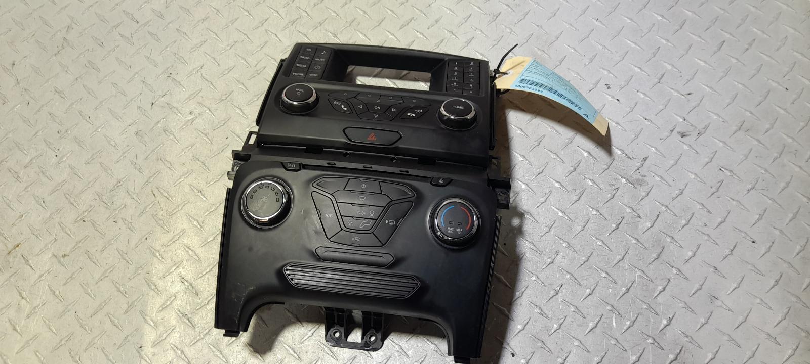 View Auto part Radio/Cd/Dvd/Sat/Tv Ford Ranger 2018