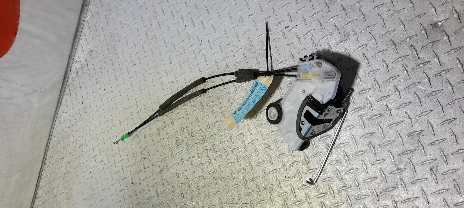 View Auto part Door/Boot/Gate Lock Subaru Xv 2018