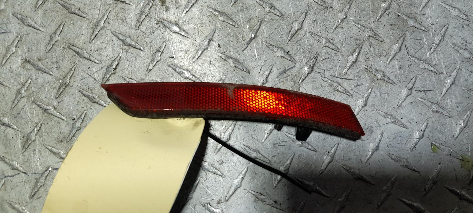 View Auto part Right Taillight Volkswagen Passat 2015