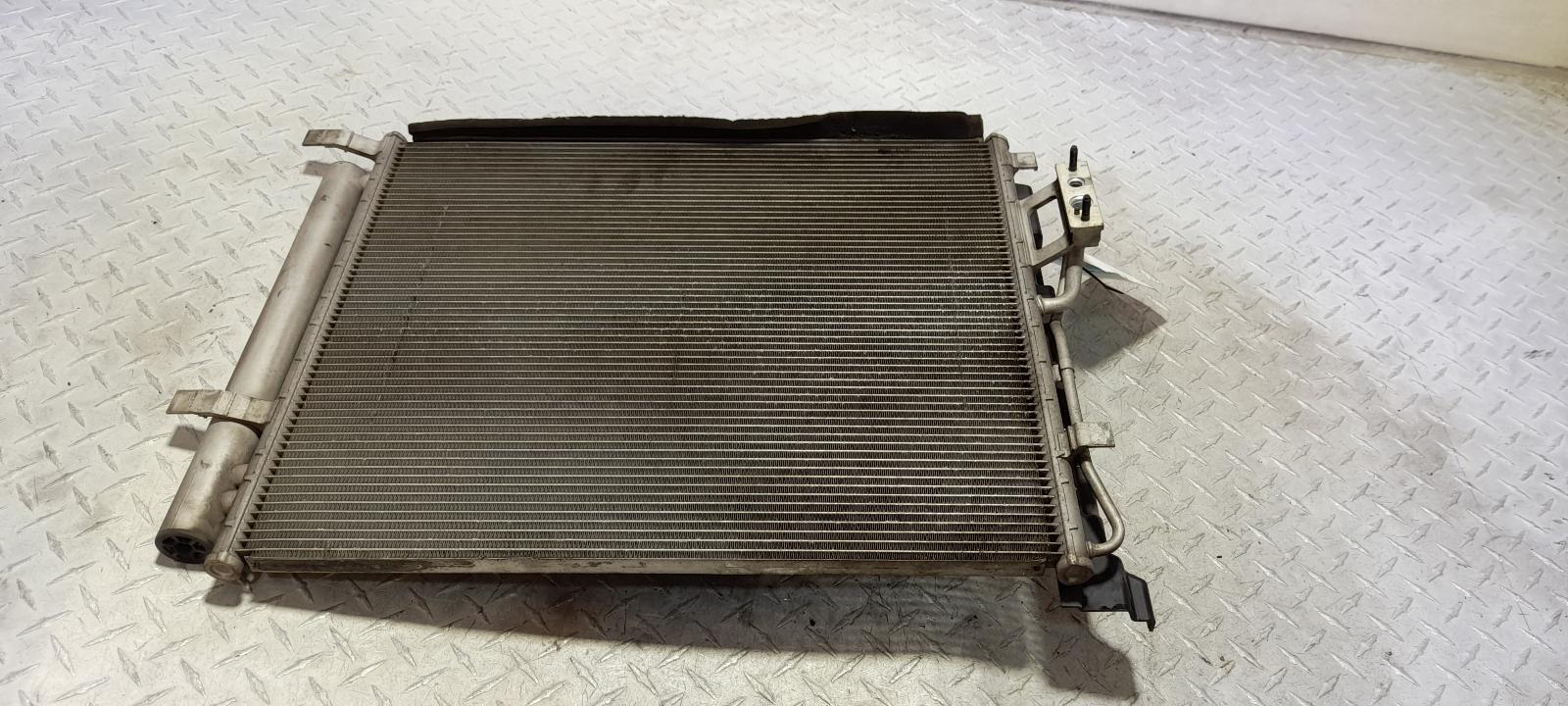 View Auto part A/C Condenser Hyundai Santa Fe 2011