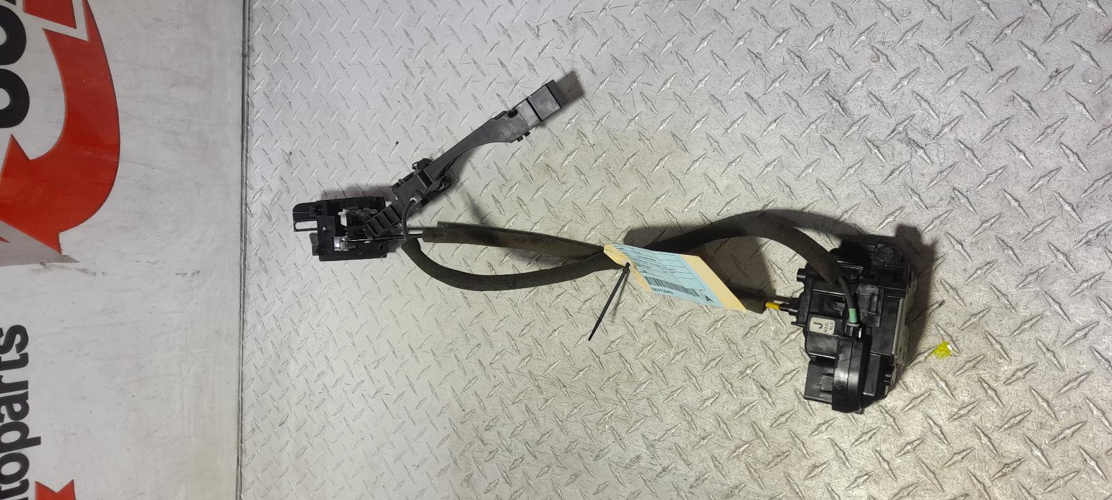 View Auto part Door/Boot/Gate Lock Nissan Dualis 2012