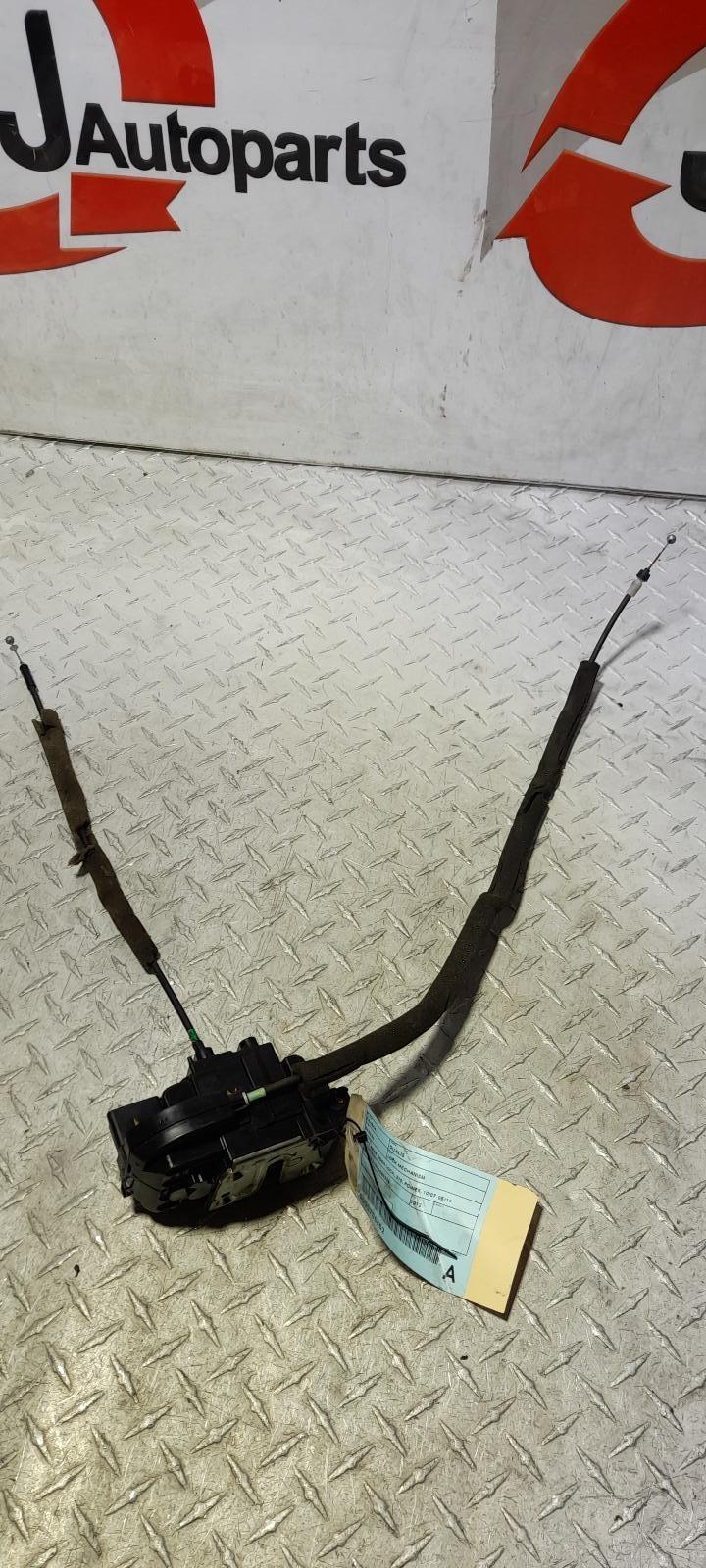 View Auto part Door/Boot/Gate Lock Nissan Dualis 2013