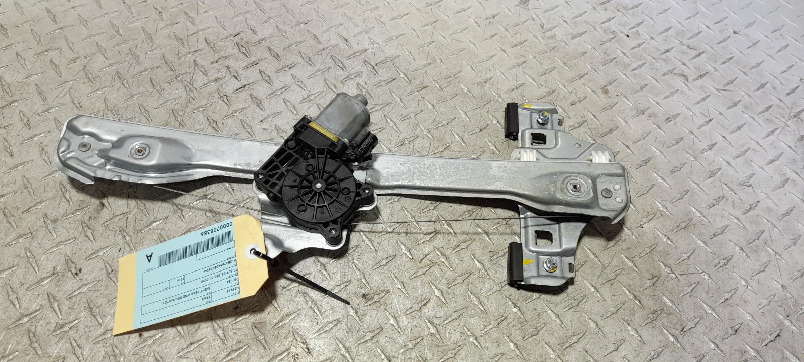 View Auto part Right Rear Wnd Reg/Motor Holden Trax 2016