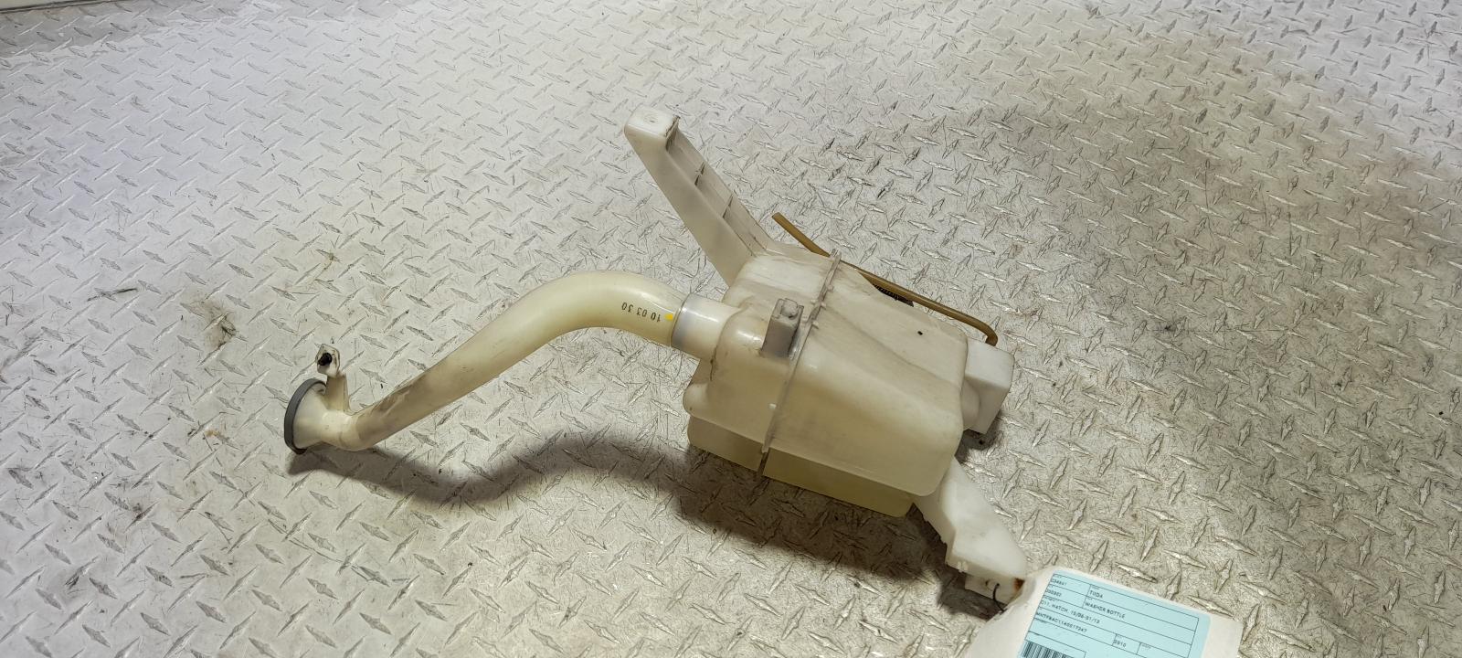 View Auto part Washer Bottle Nissan Tiida 2010