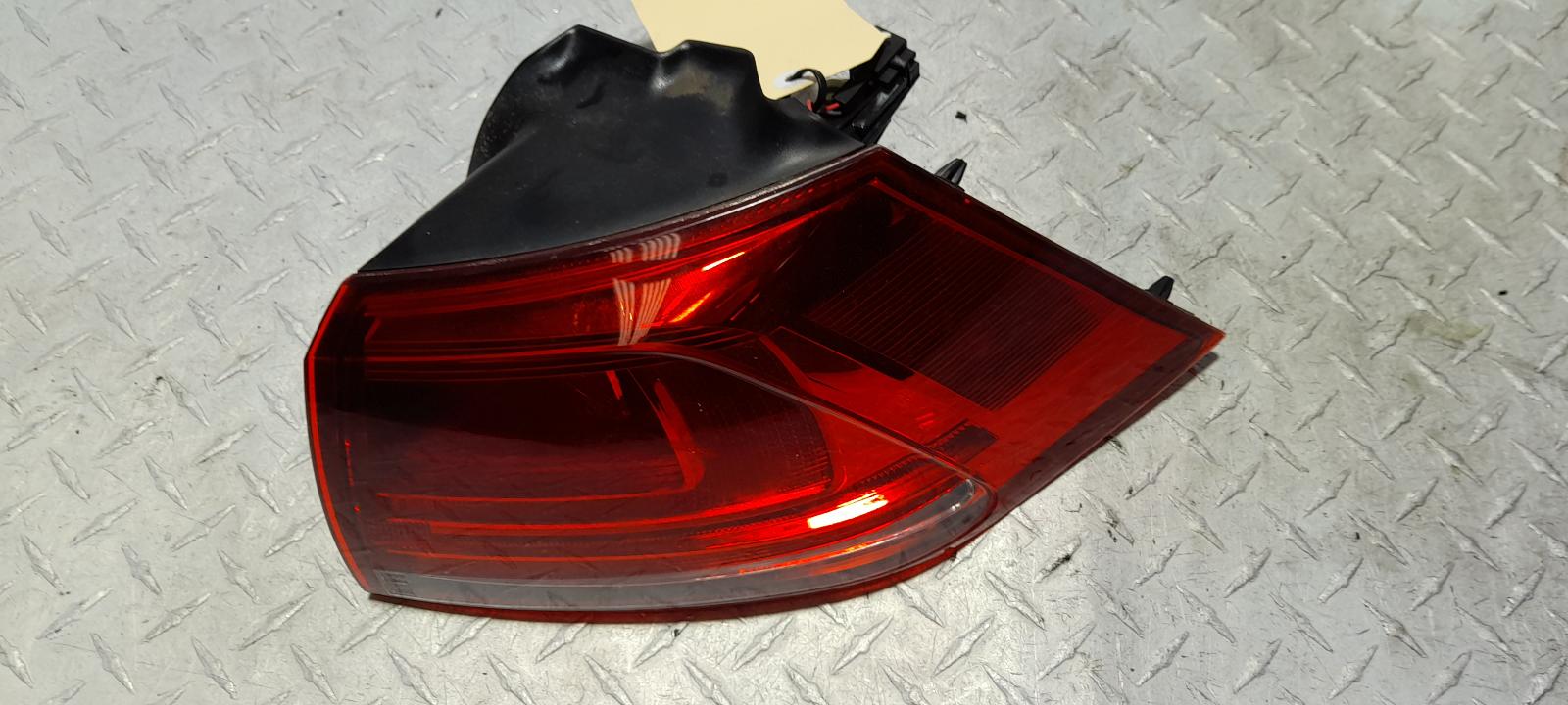 View Auto part Right Taillight Volkswagen Golf 2014