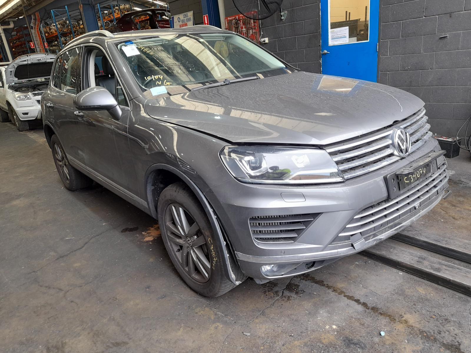 View Auto part Trans/Gearbox Volkswagen Touareg 2017