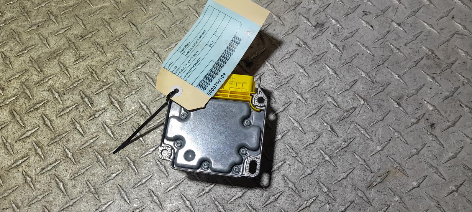 View Auto part Airbag Module/Sensor Volkswagen Touareg 2017