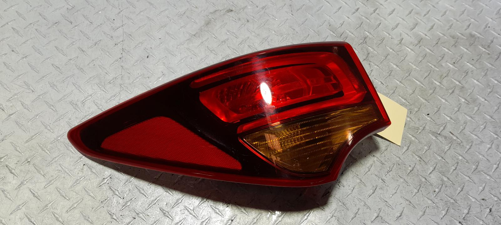 View Auto part Left Taillight Hyundai Santa Fe 2015