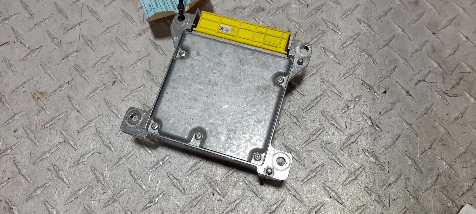 View Auto part Airbag Module/Sensor Mercedes C Class 2009