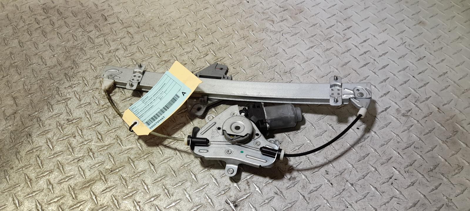 View Auto part Left Front Window Reg/Motor Hyundai Accent 2017