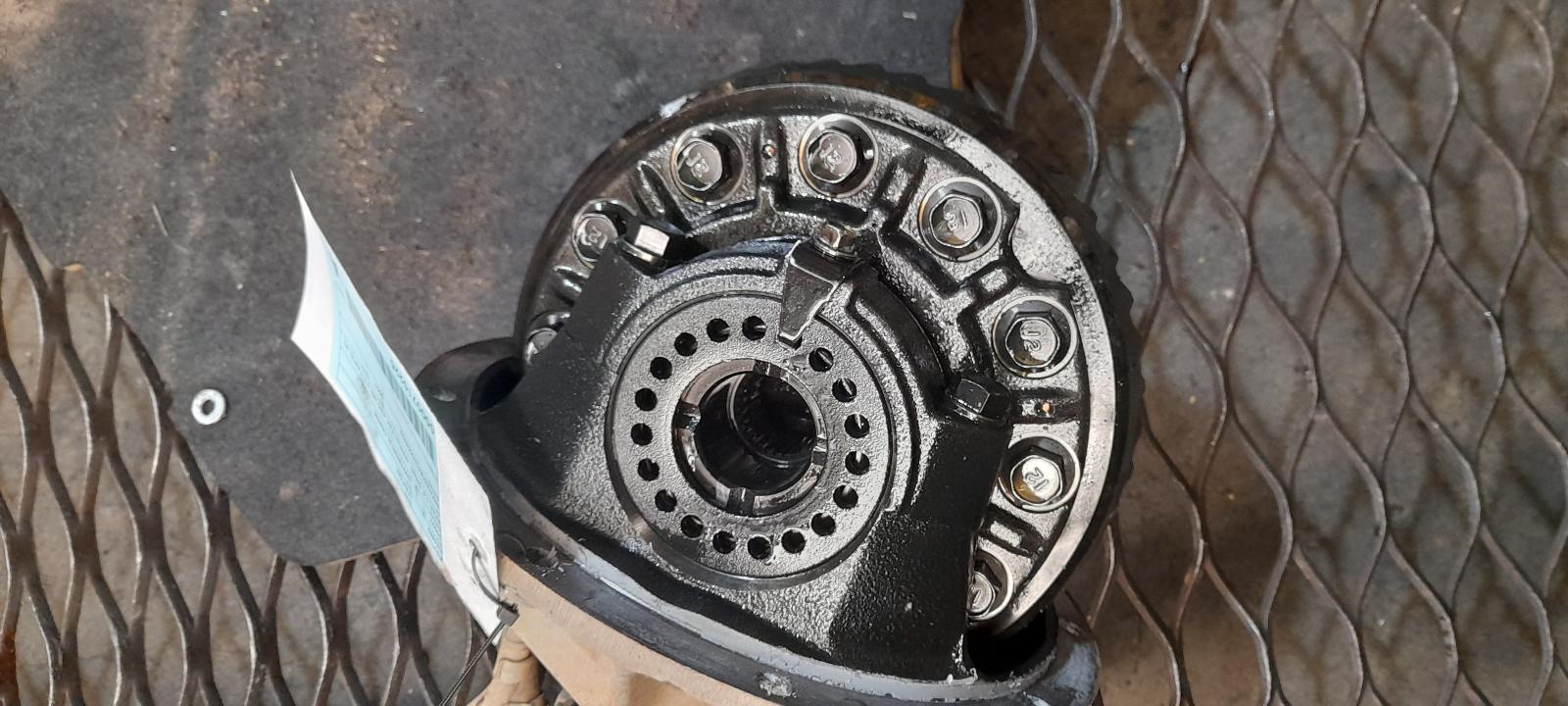 View Auto part Differential Centre Mitsubishi Triton 2009