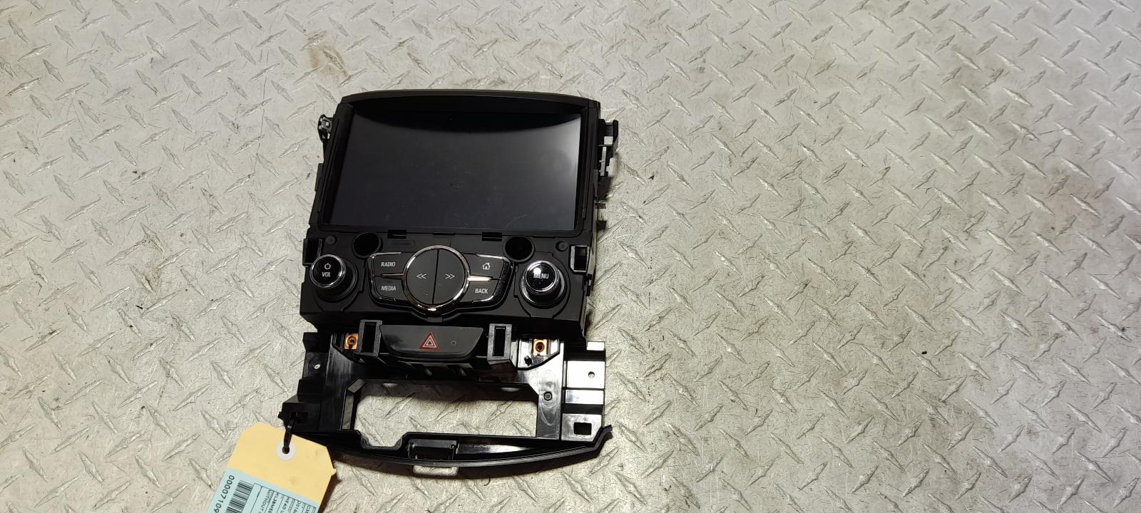 View Auto part Radio/Cd/Dvd/Sat/Tv Holden Astra 2017