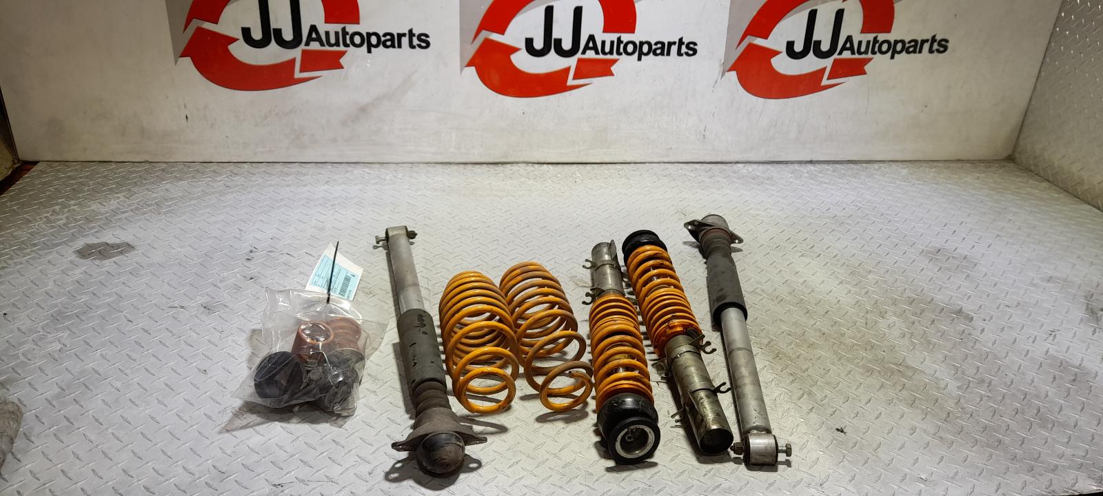 View Auto part Misc Volkswagen Golf 2003