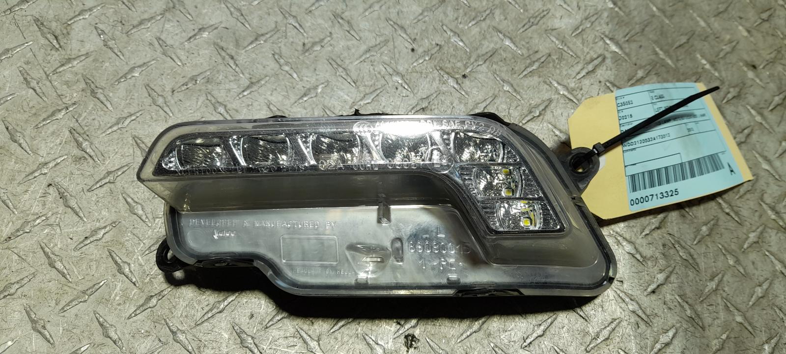 View Auto part Left Indicator/Fog/Side Mercedes E Class 2010