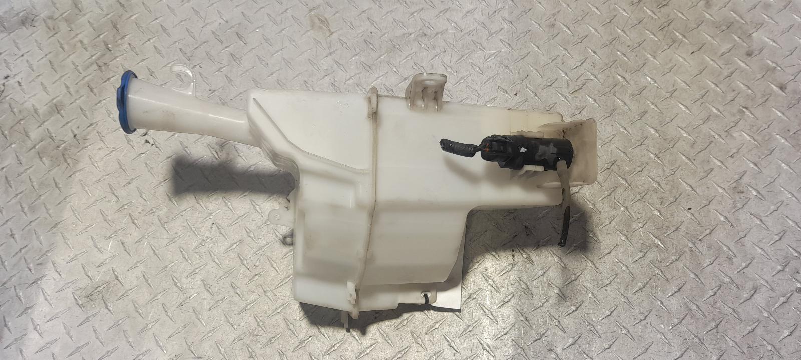 View Auto part Washer Bottle Hyundai Elantra 2016
