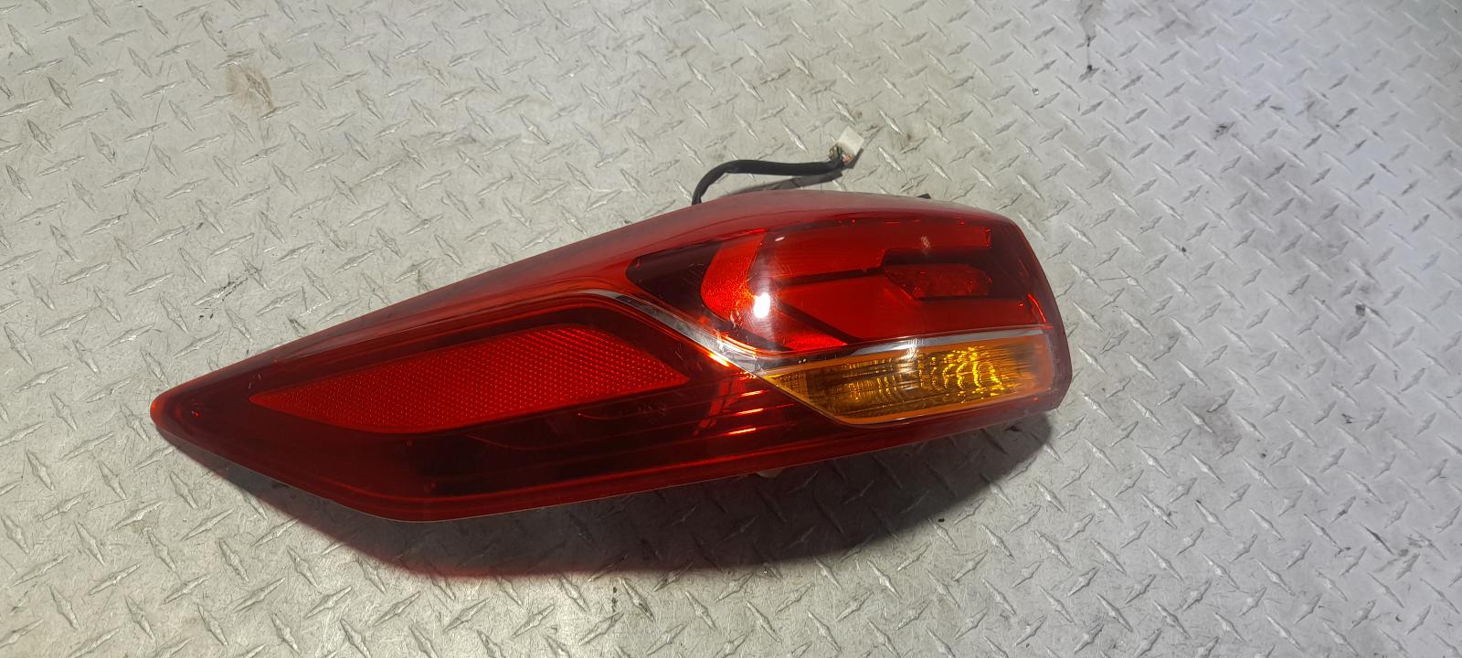 View Auto part Left Taillight Hyundai Elantra 2016