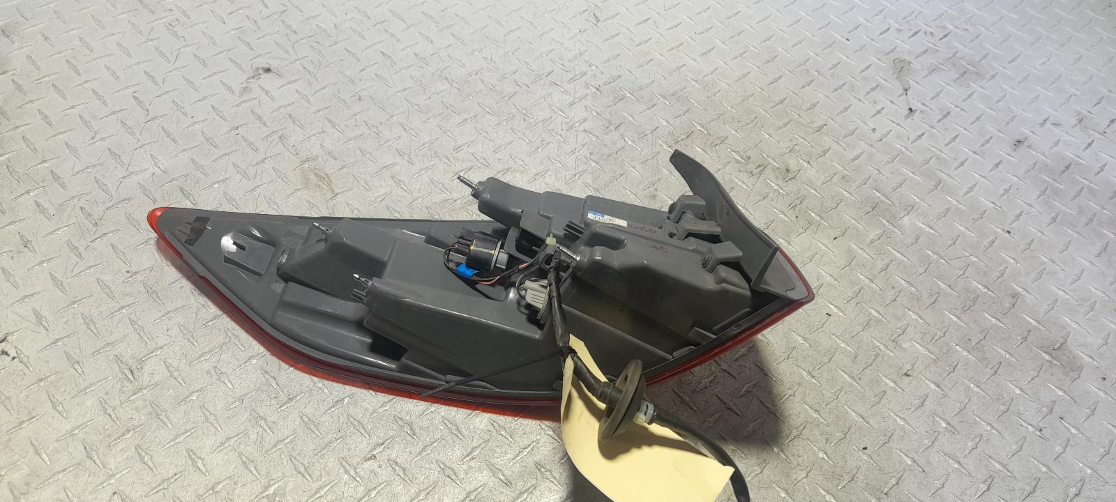 View Auto part Right Taillight Hyundai Elantra 2016