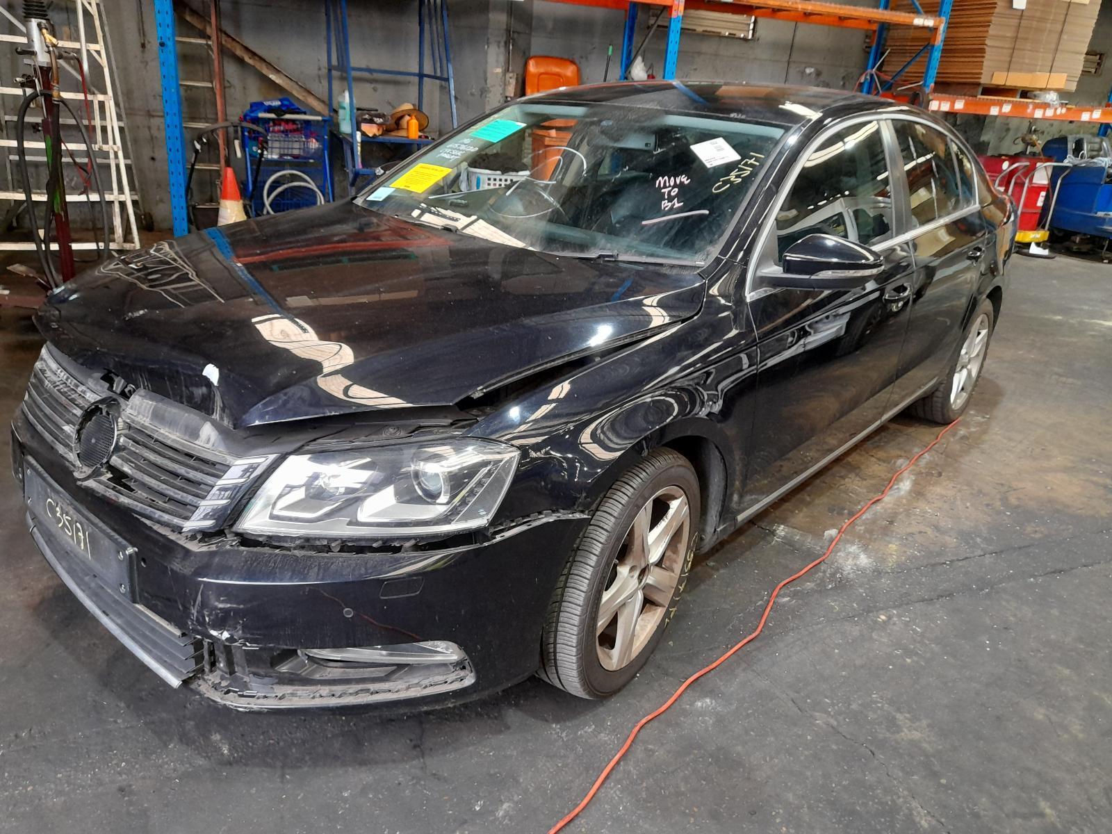 View Auto part Trans/Gearbox Volkswagen Passat 2014