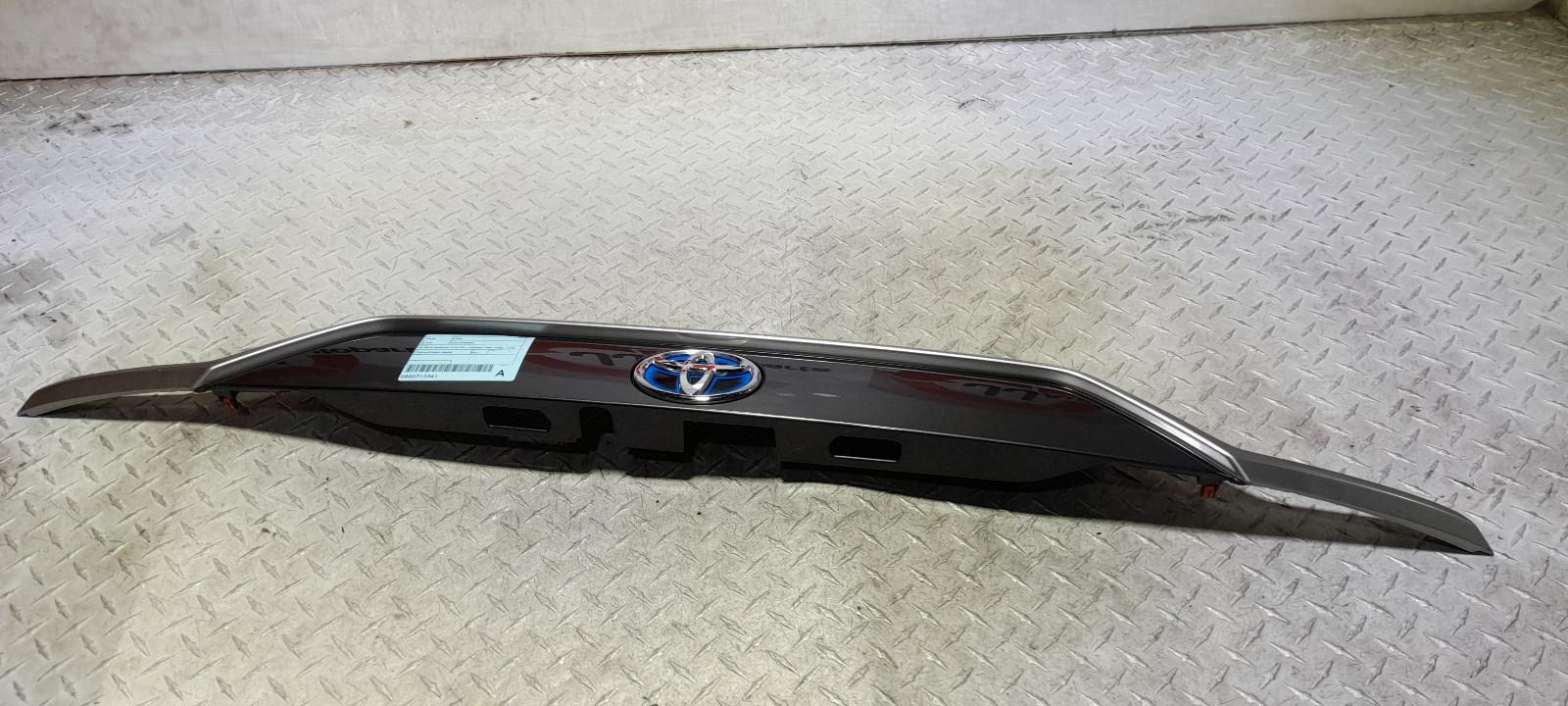 View Auto part Rear Garnish Toyota Rav4 2021